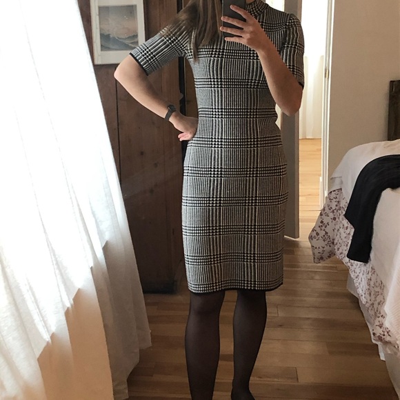 Houndstooth Sweater Dress - Picture 7 of 7